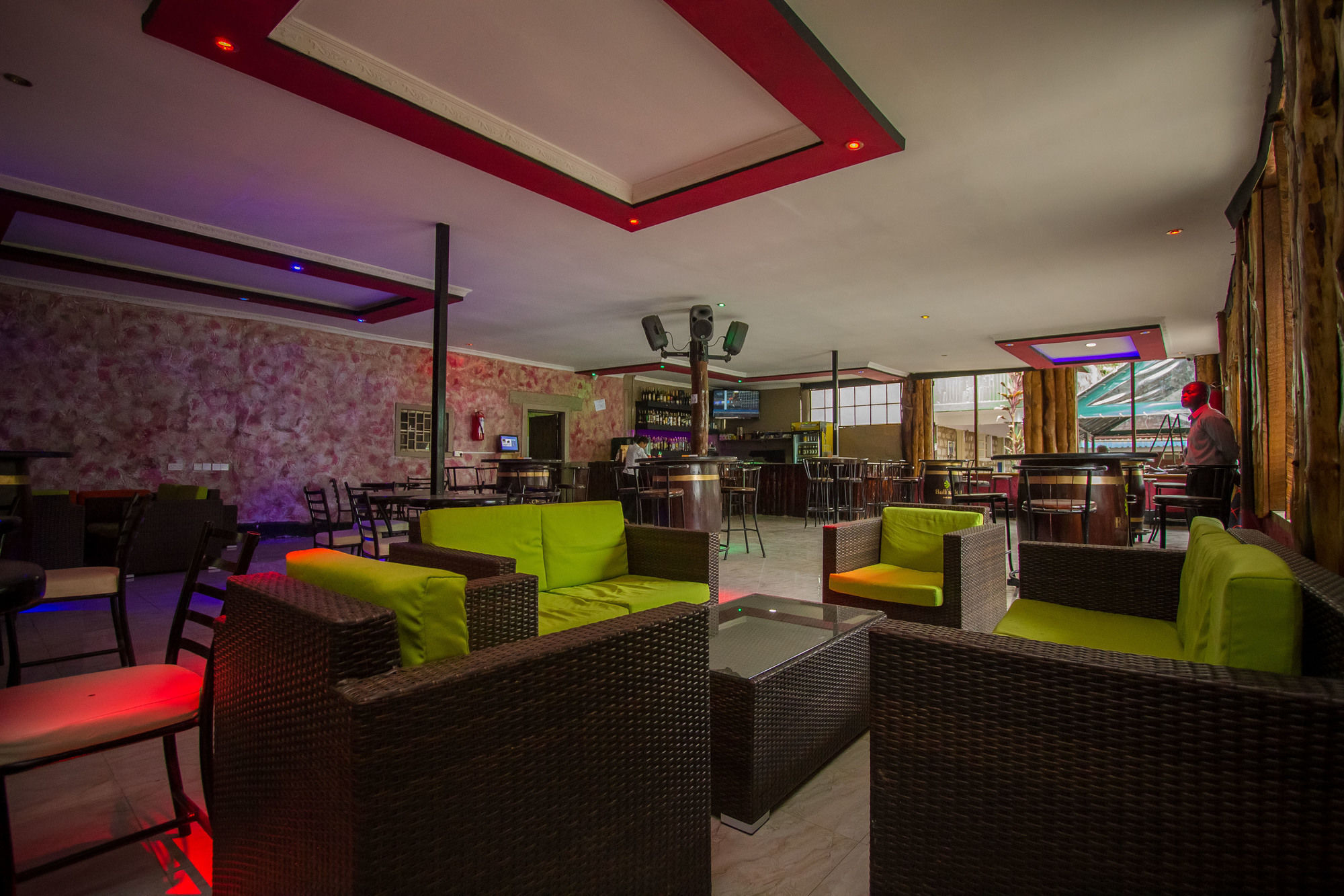 Balis Best Bar & Resort Langata Exterior photo